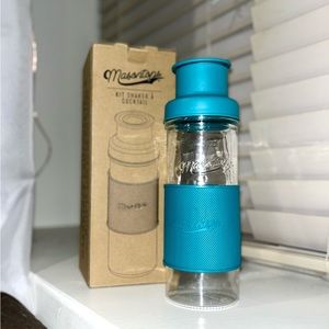 BRAND NEW MASON JAR COCKTAIL SHAKER KIT